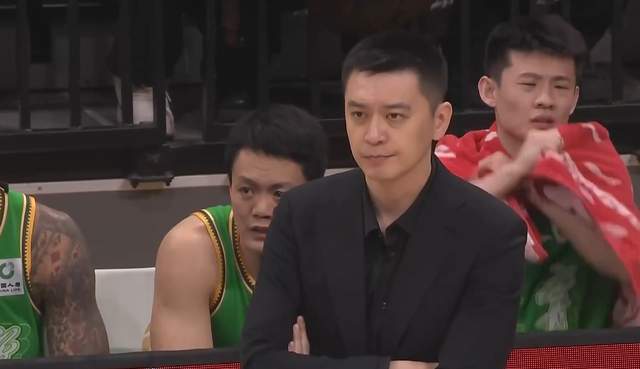 开云APP-辽篮被黑马狂虐16分！杨鸣输得太憋屈了，新援7投1中堪称大水货