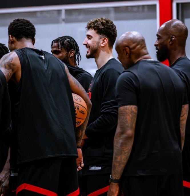 开云APP-火箭雪上加霜！背靠背加时输球，再战东部第1！乌度卡预定2连败？