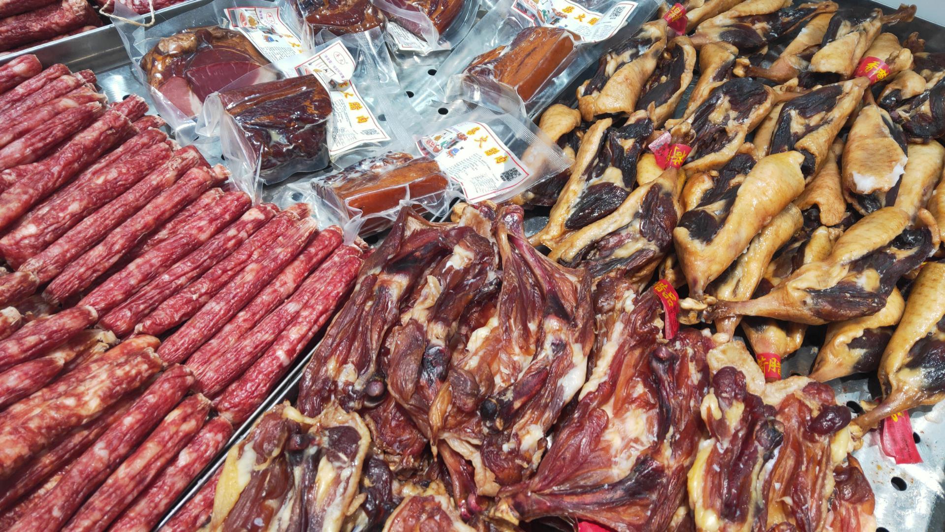 开云APP-春节将近，提前买好这5种年货。超市员工：很可能要“大涨价”！