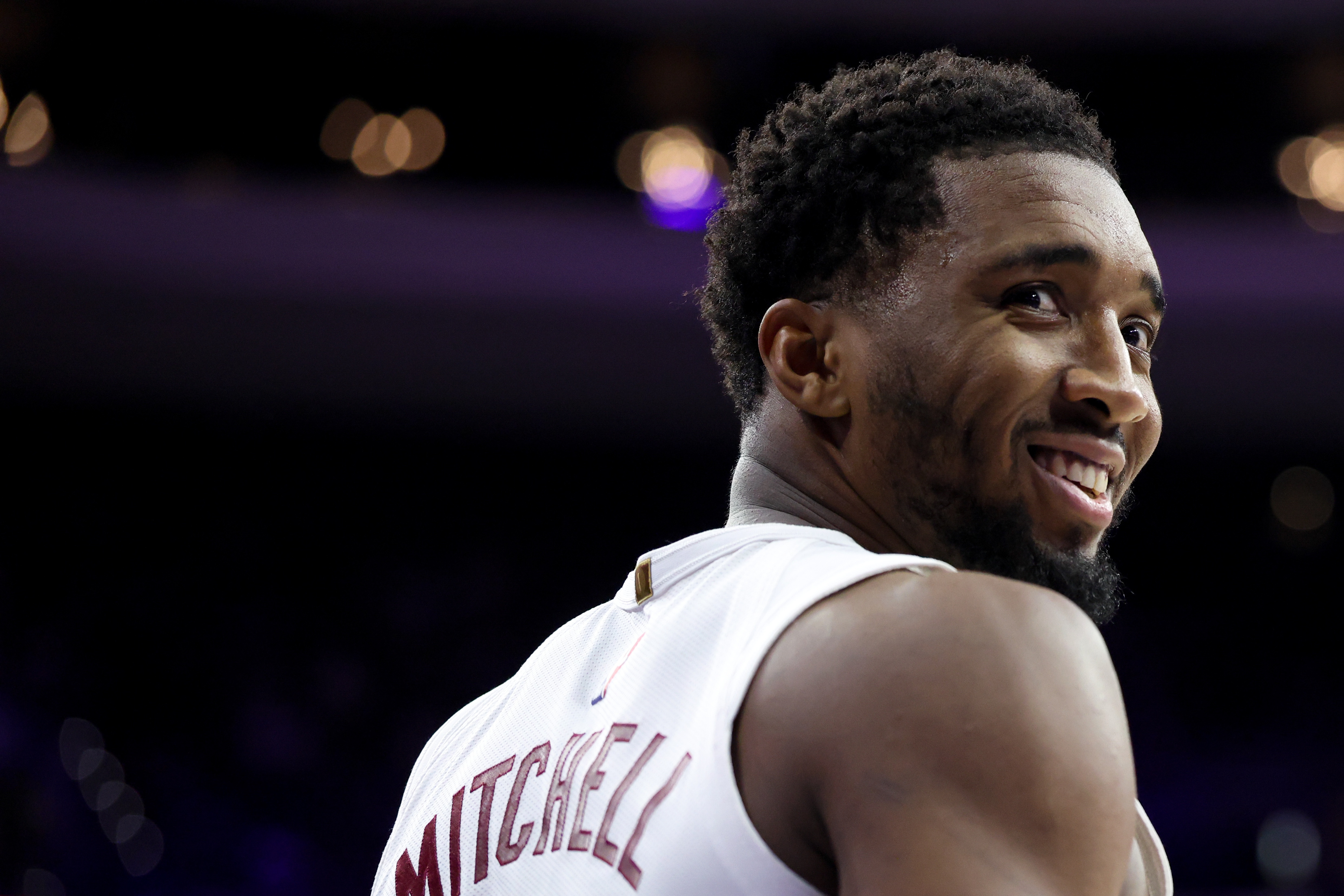 开云入口-得分大杀器！米切尔本赛季3次轰下45+ 与库里、SGA并列联盟第一