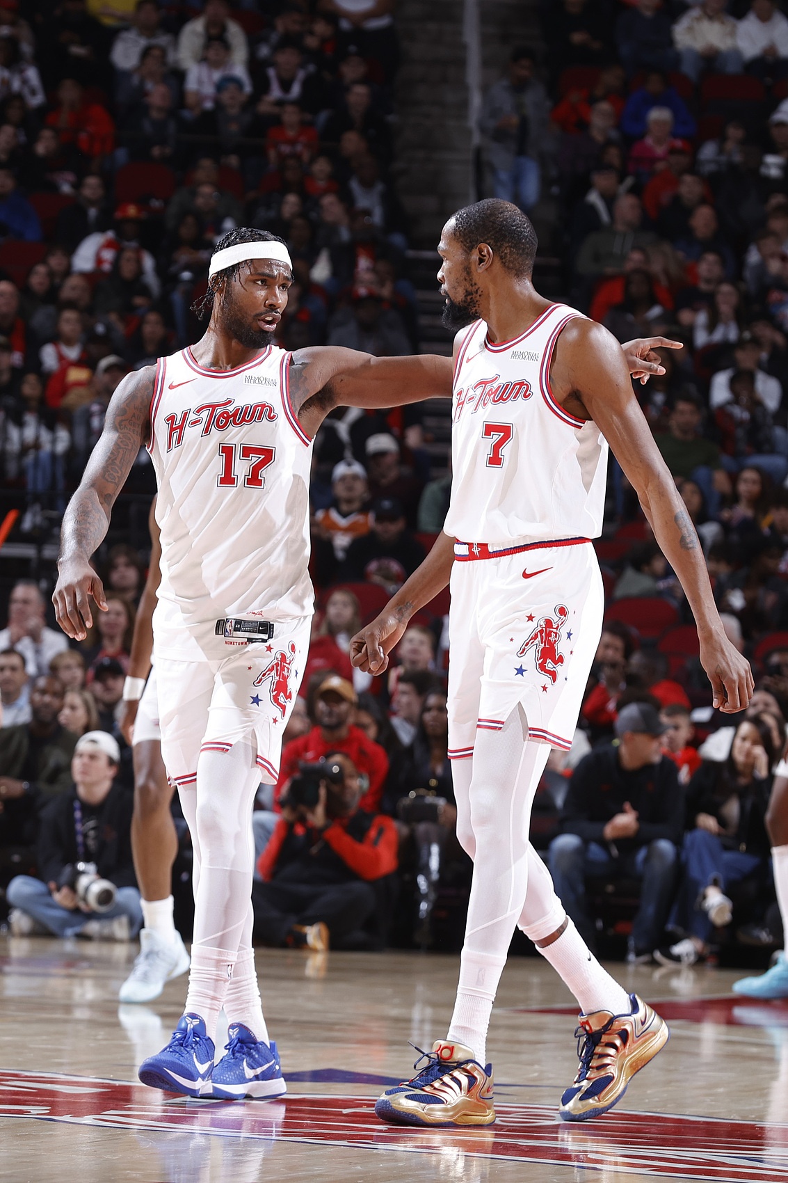 开云下载-杜兰特：对无限换防阵容期待已久 我们的阵容能大能小很有弹性