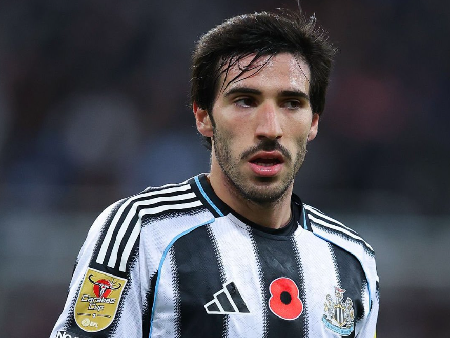 西媒曝曼联将签卡塞米罗接班人,预算2亿欧,托纳利标价1.5亿英镑