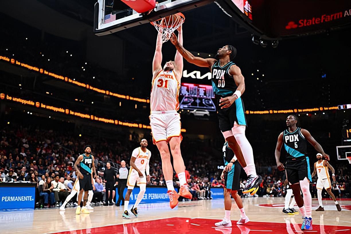 加盟老鹰后的表现依然出色,前火箭内线的个人能力真是被低估了?