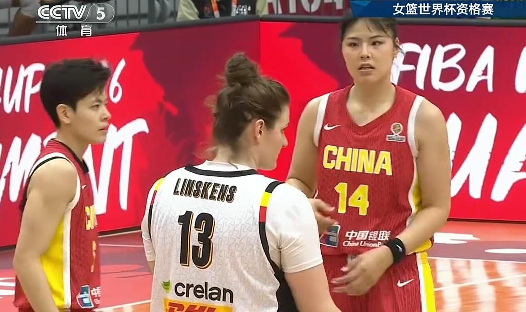 中国女篮15分惨败！输球原因揭晓，4人表现太拉胯，数据一目了然