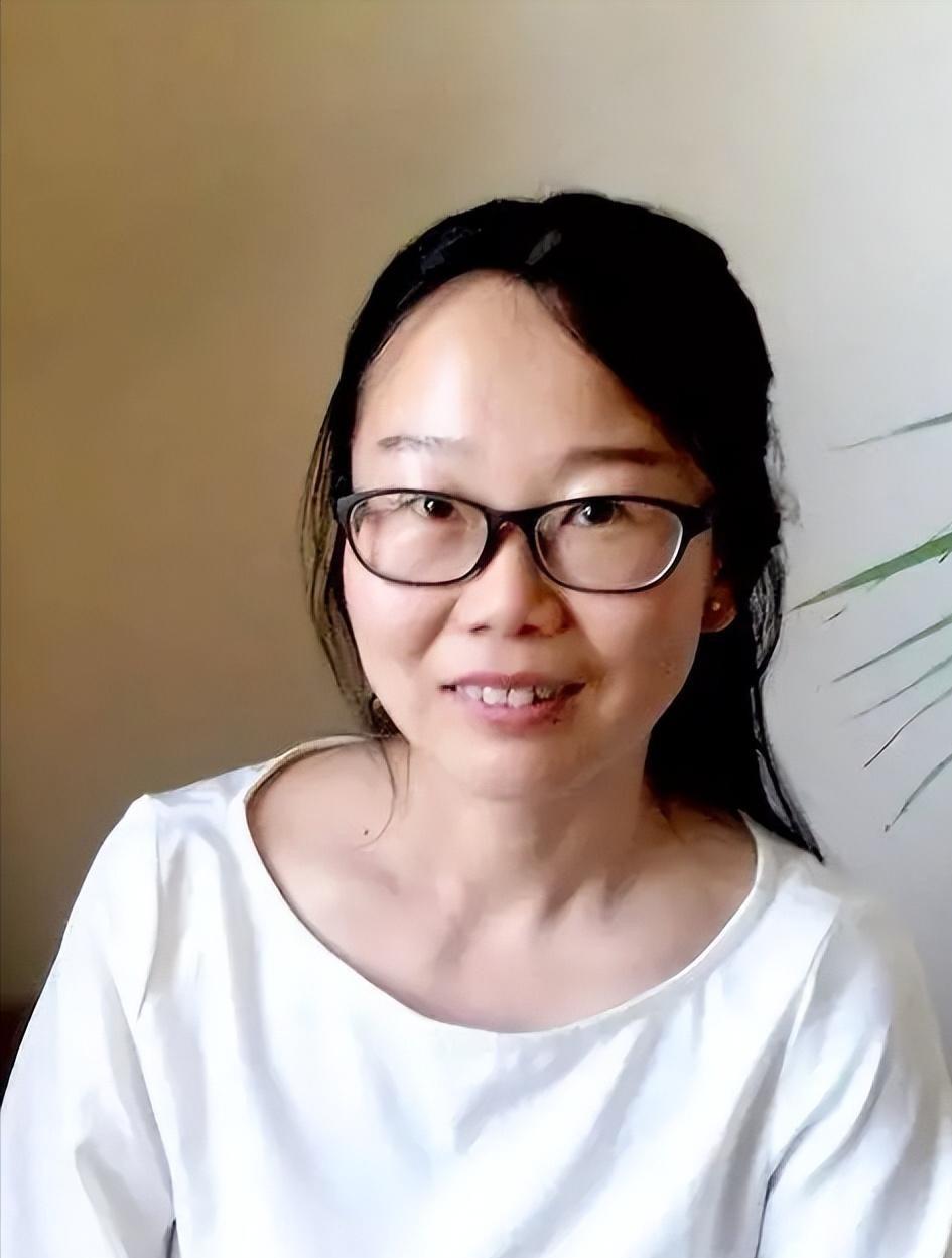 开云中国-45岁的李娟近况曝光,住15W的房子,不生孩子也不上班,选择隐居