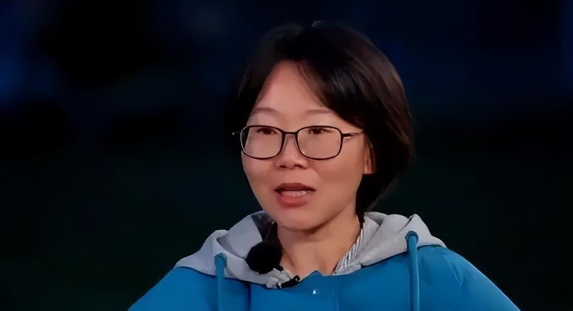 开云中国-45岁的李娟近况曝光,住15W的房子,不生孩子也不上班,选择隐居