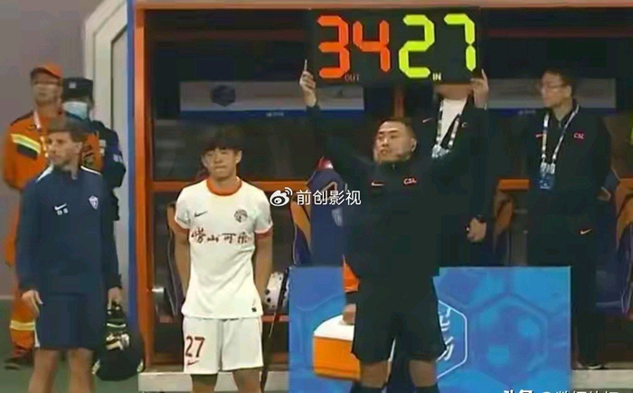 开云中国-别光喊青训！这外教真敢让17岁小孩踢中超，结果呢？|米兰-里斯蒂奇|青岛海牛|梅州客家|魏祥鑫|教练_新浪体育_新浪新闻